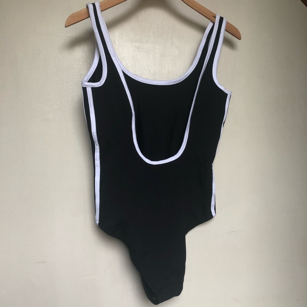 Adidas adicolor white/black 3 stripes bodysuit NWT - Picture 5 of 8